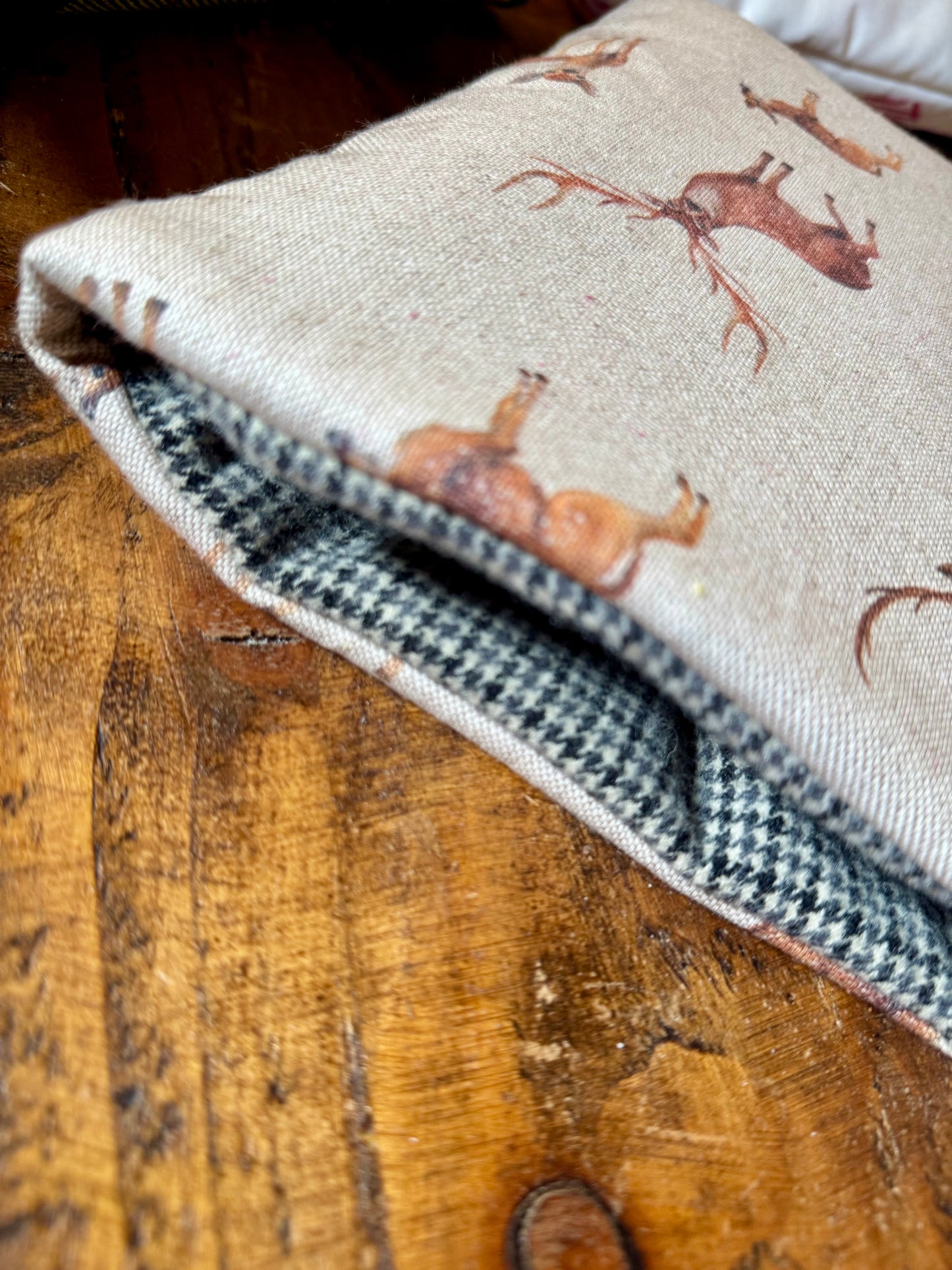 ‘Stag & Tweed’ book bed