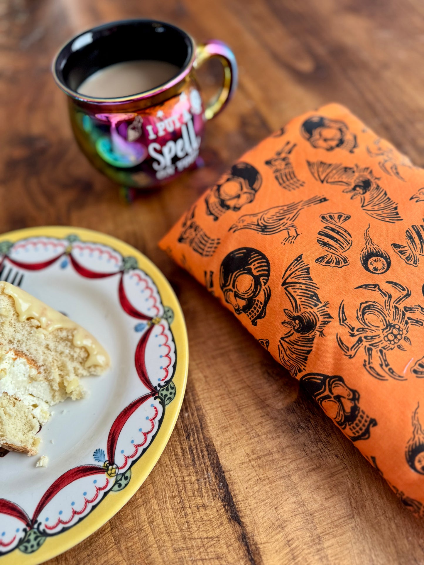 ‘Orange is the new black’ book bed