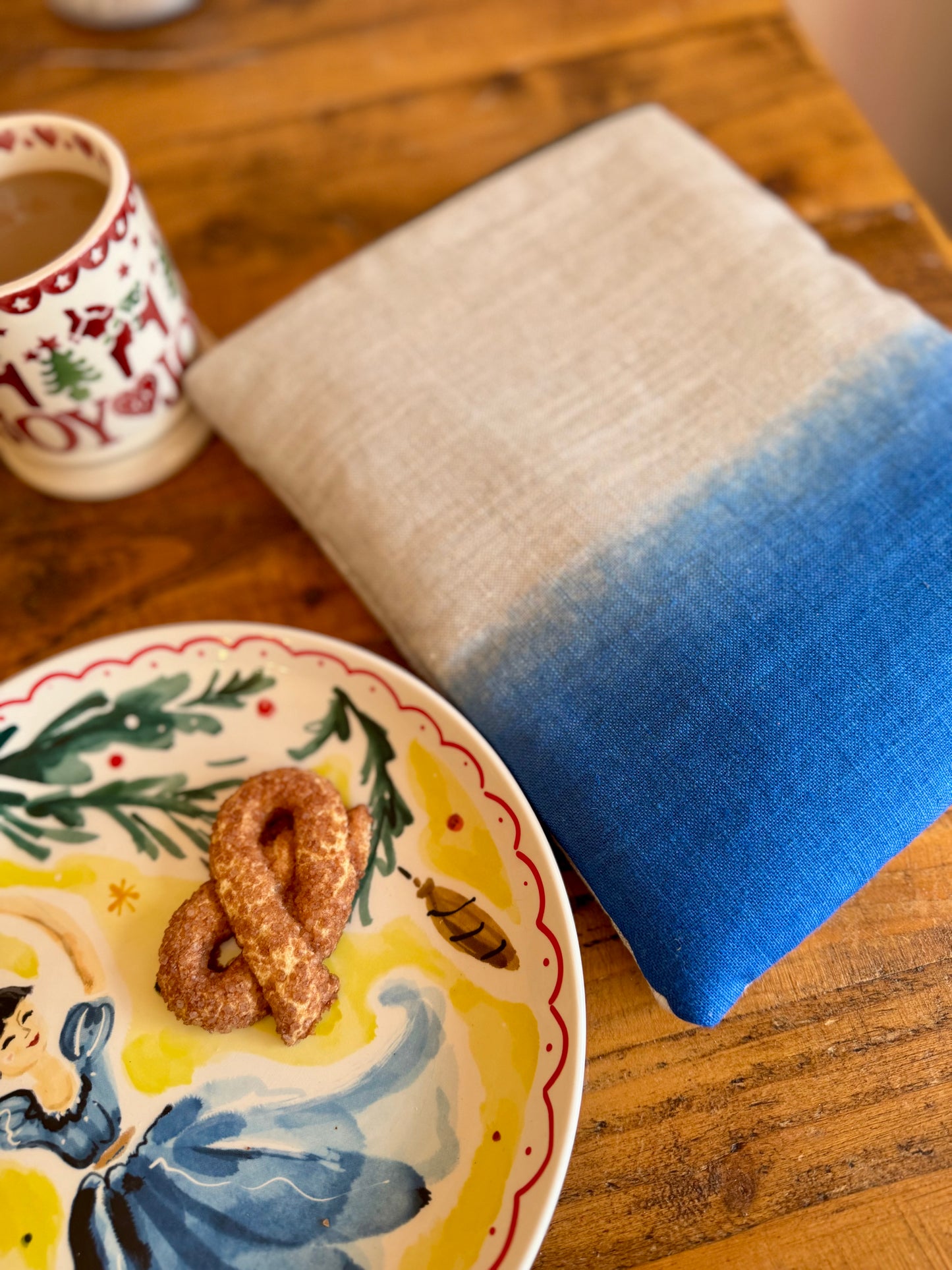 ‘Ombré’ book bed