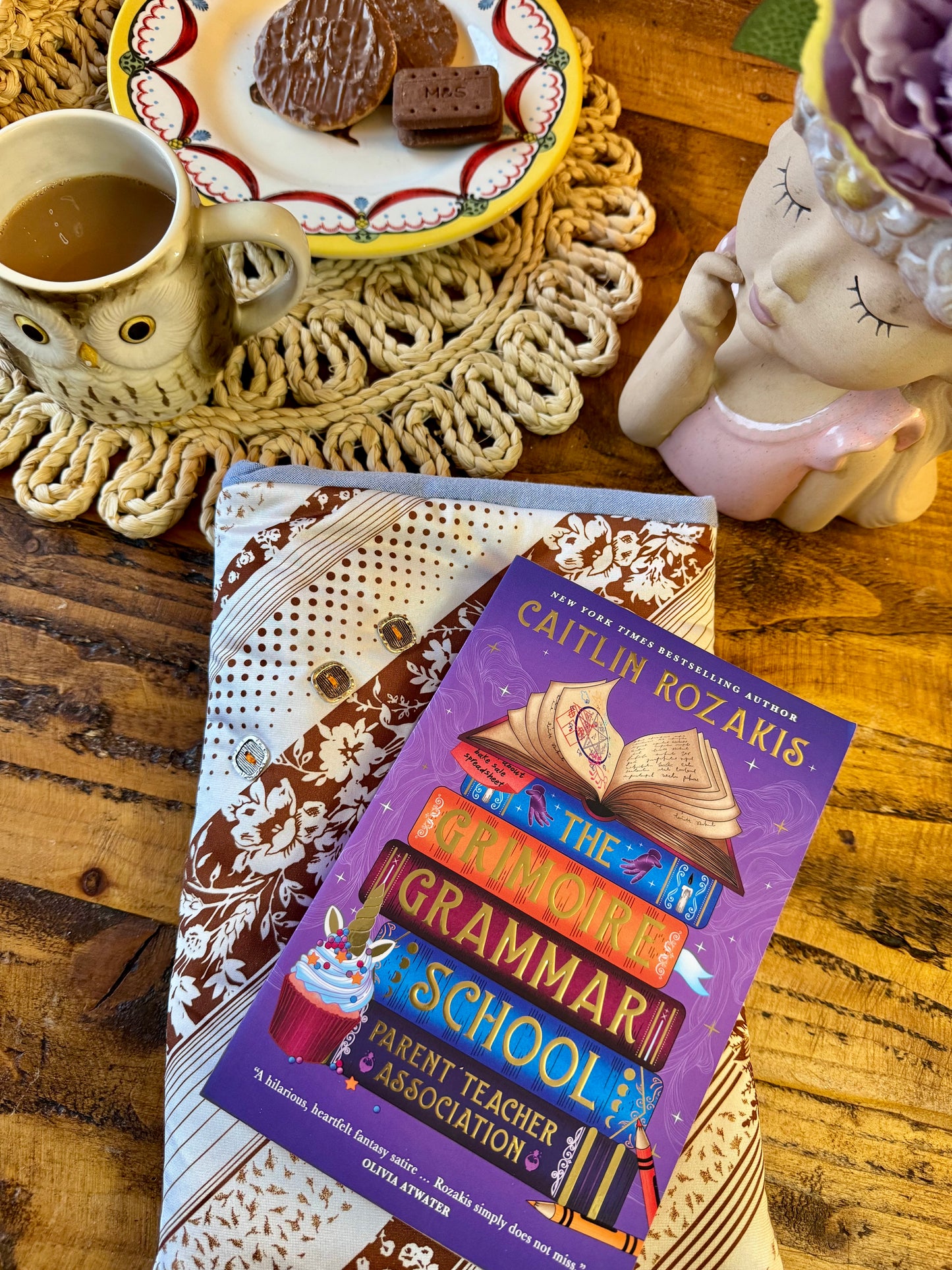 ‘1970s Stripe & Courdory’ book bed