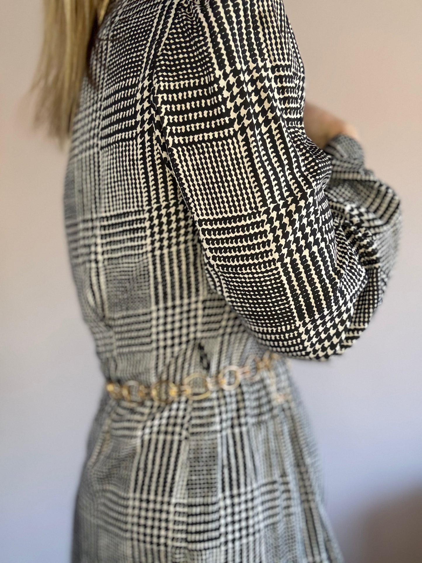 Vintage 1980s viscose houndstooth dress with detachable collar
