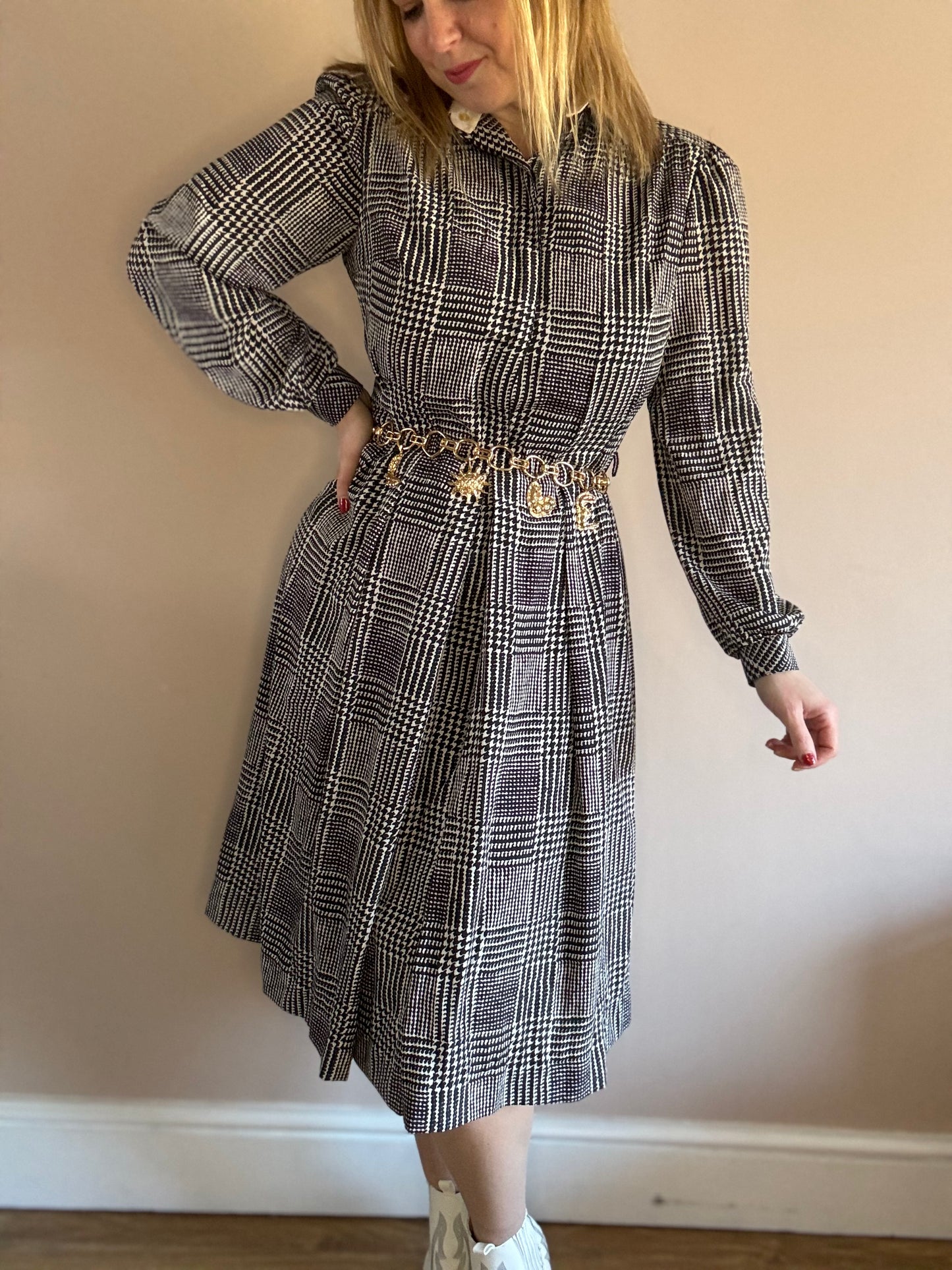 Vintage 1980s viscose houndstooth dress with detachable collar