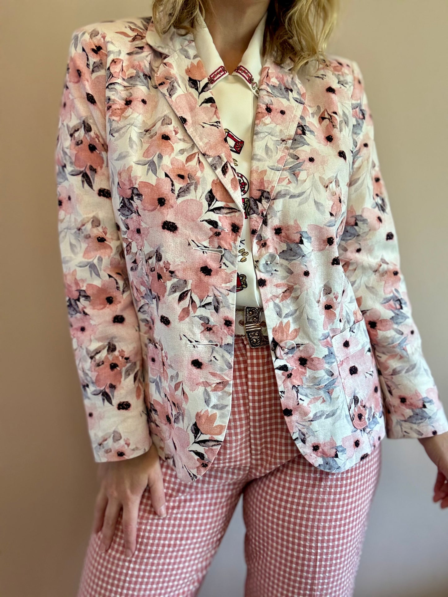 Pastel floral blazer