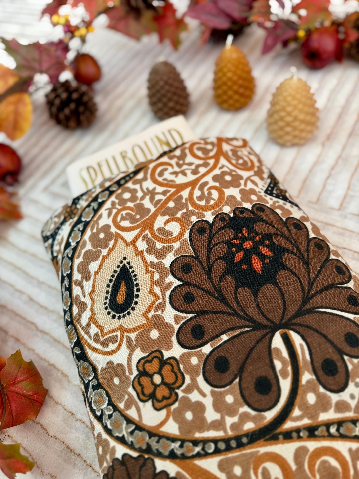 Vintage 1970s Sanderson ‘brown florals’ large book bed