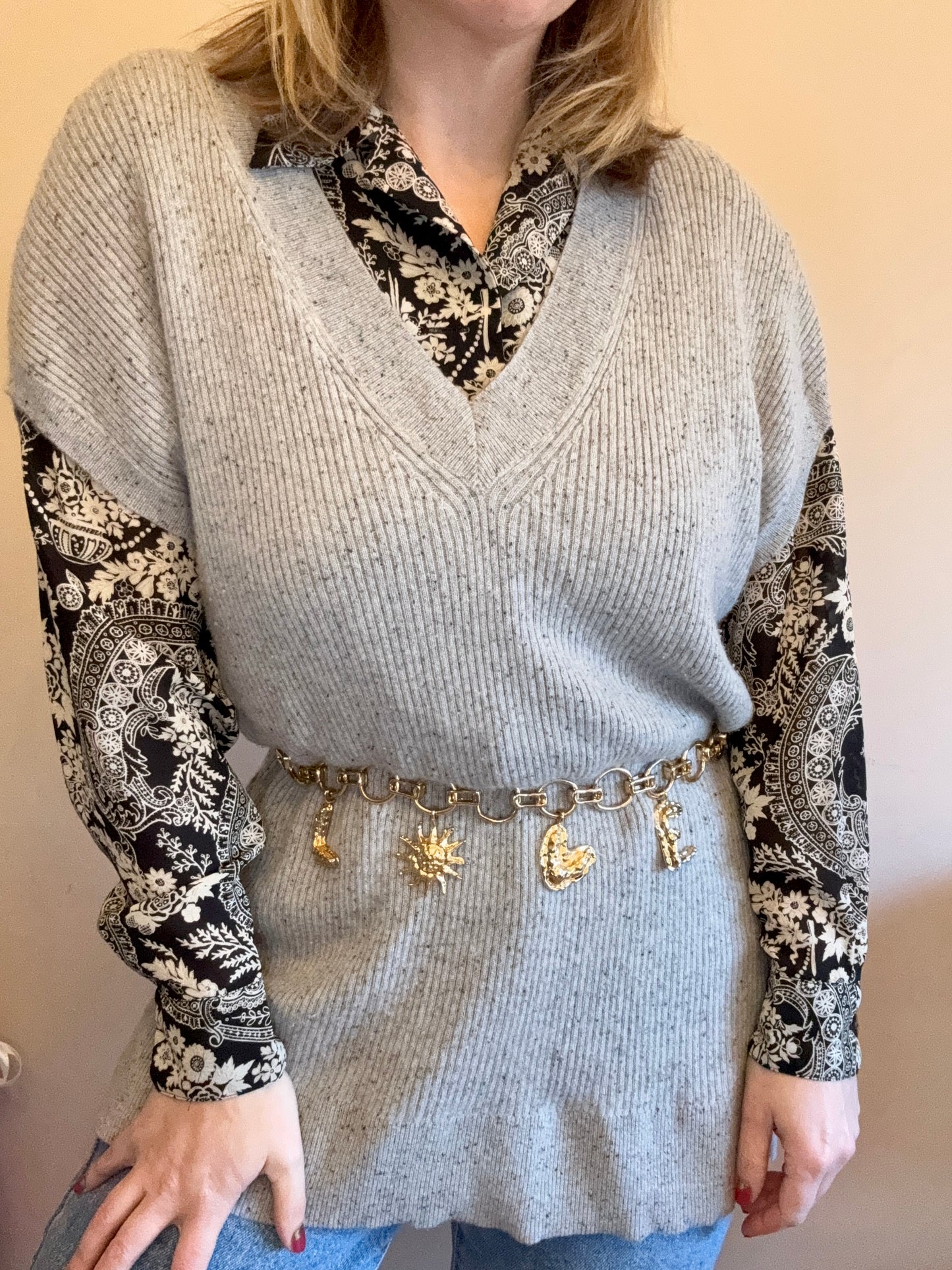 Cashmere sleeveless knit