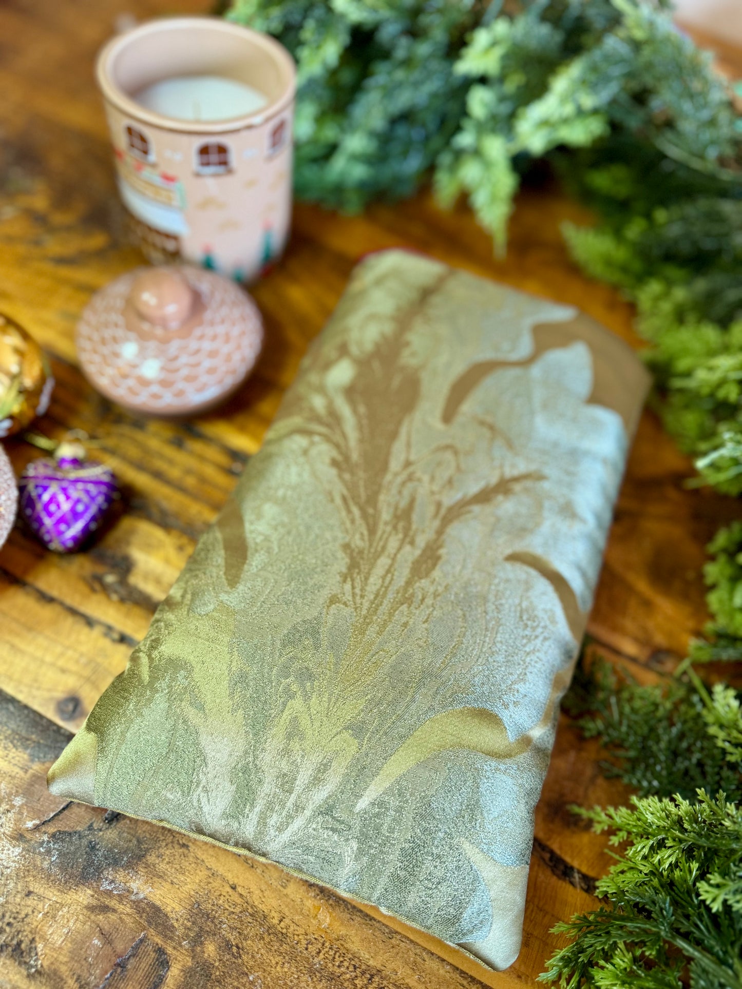 ‘Antique Bronze’ book bed