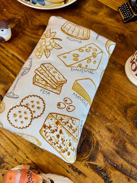 ‘Cheese & Wine’ book bed