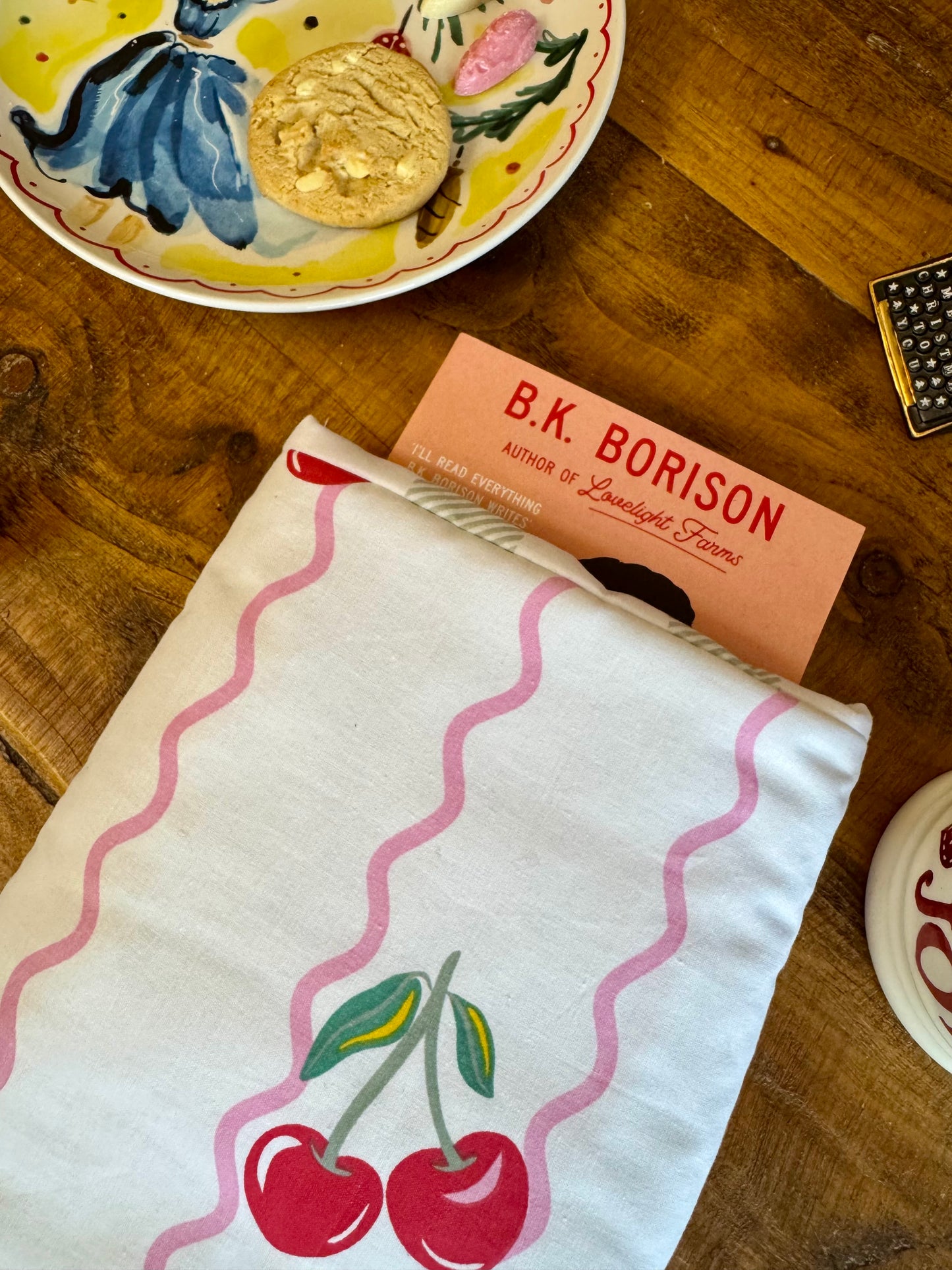 ‘Cherry Swirl’ book bed