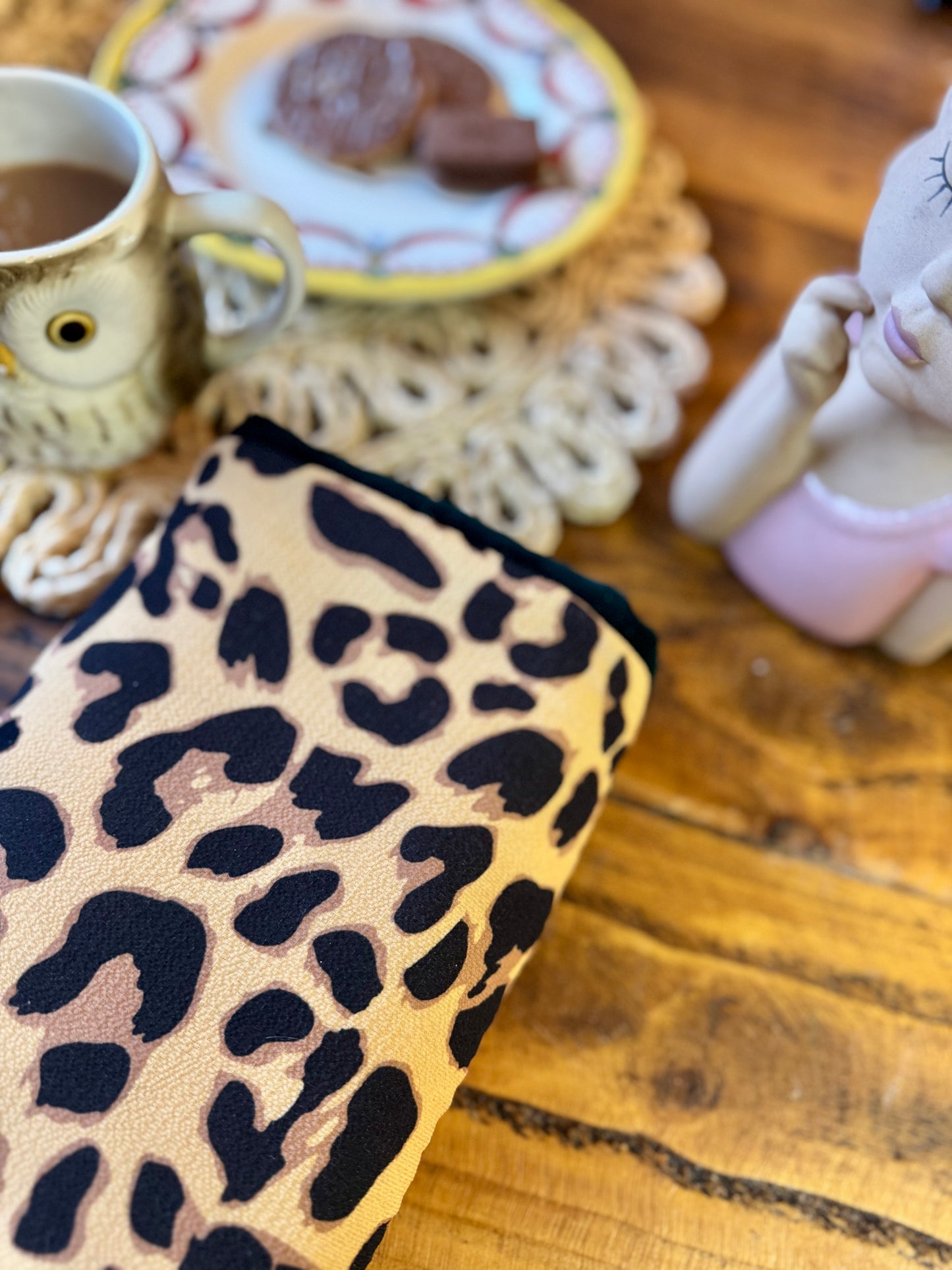 ‘Vintage Velvet & Leopard’ kindle bed