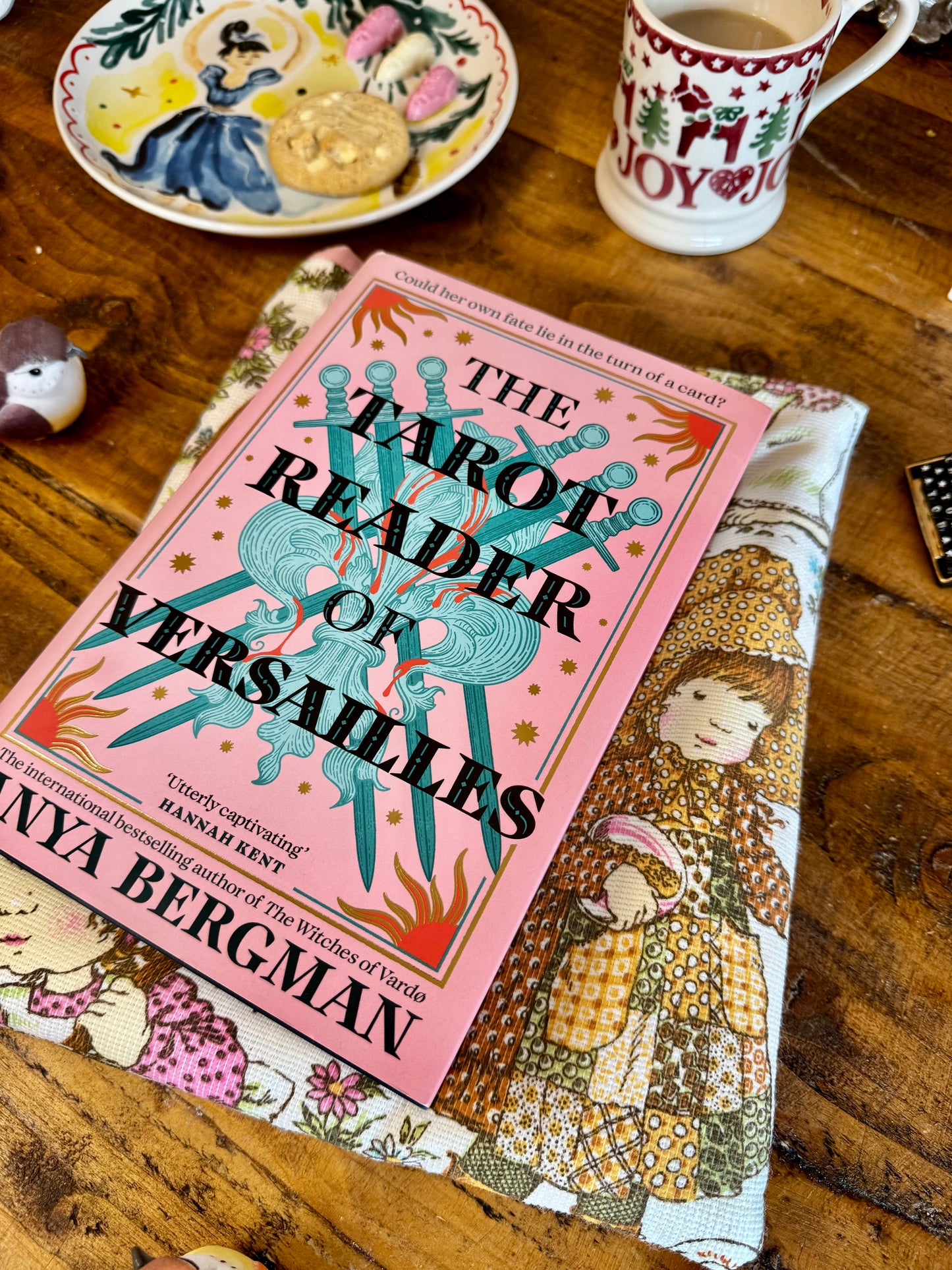 ‘Holly Hobby’ picking flowers large book bed