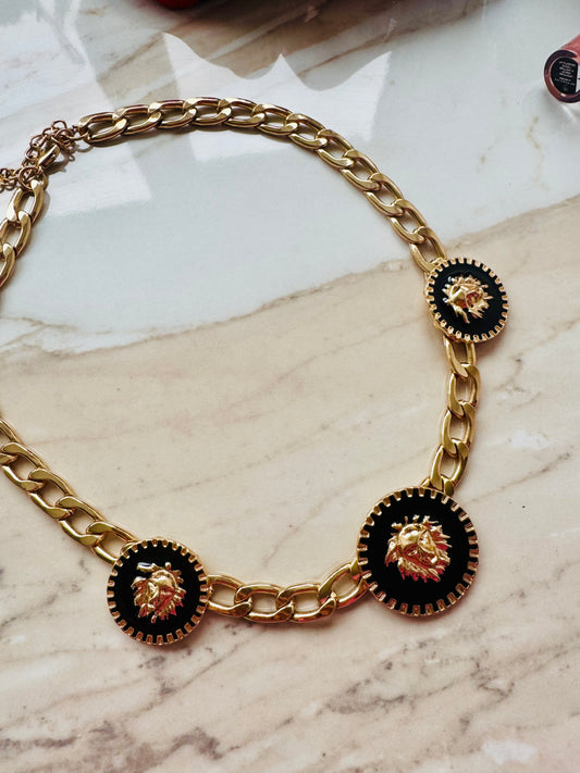 Vintage-style lion necklace