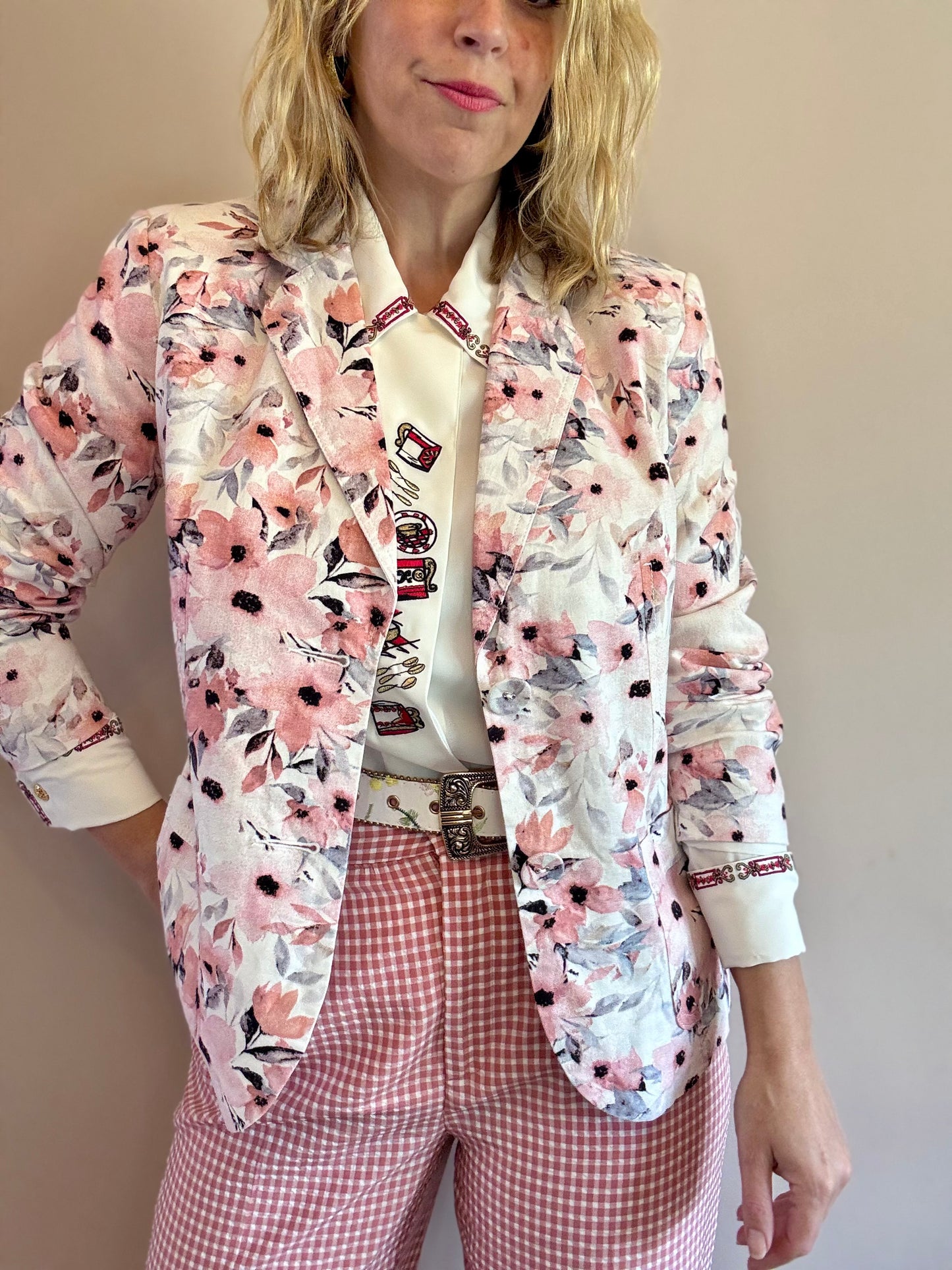 Pastel floral blazer