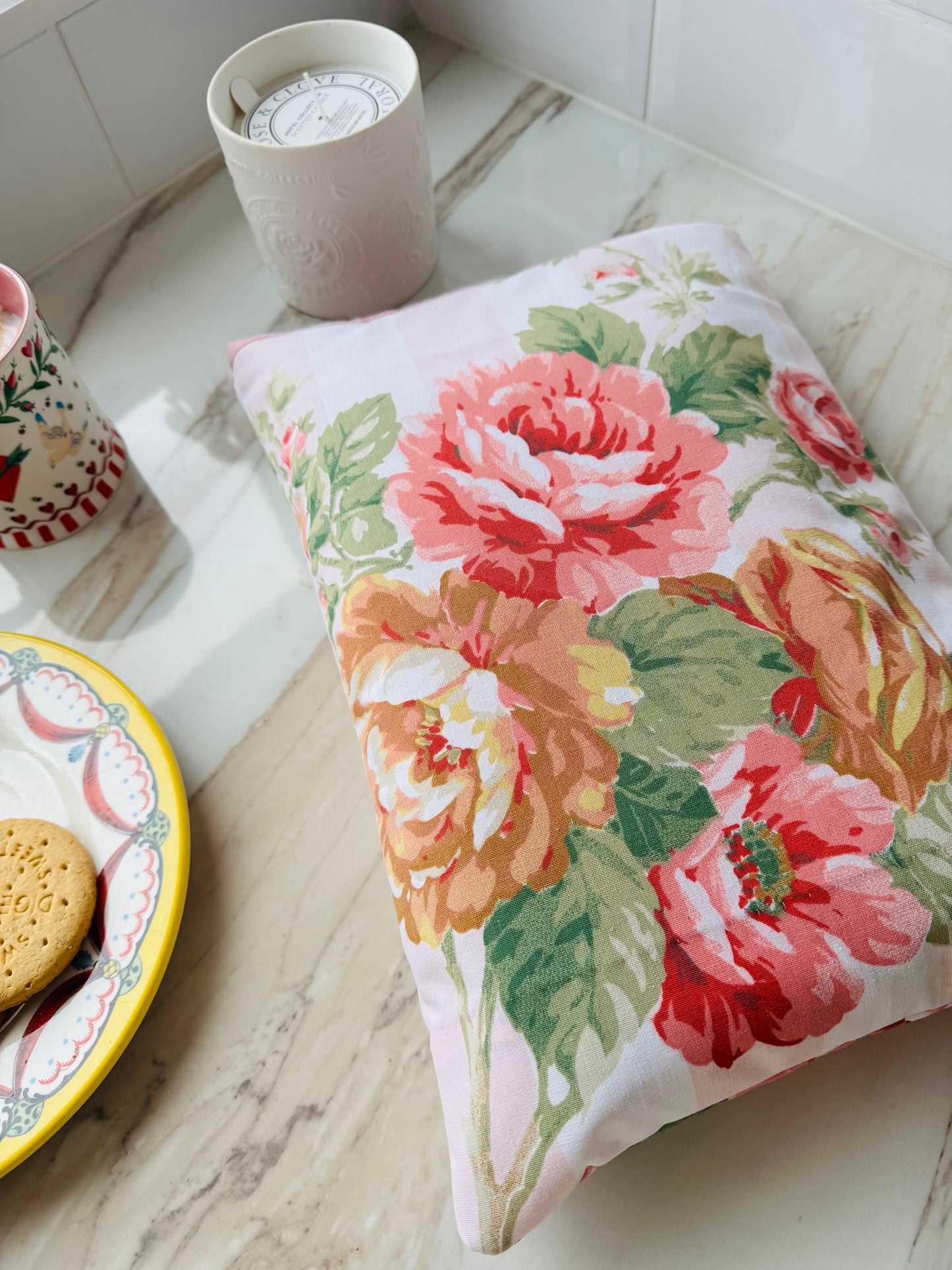 ‘English Rose’ large book bed