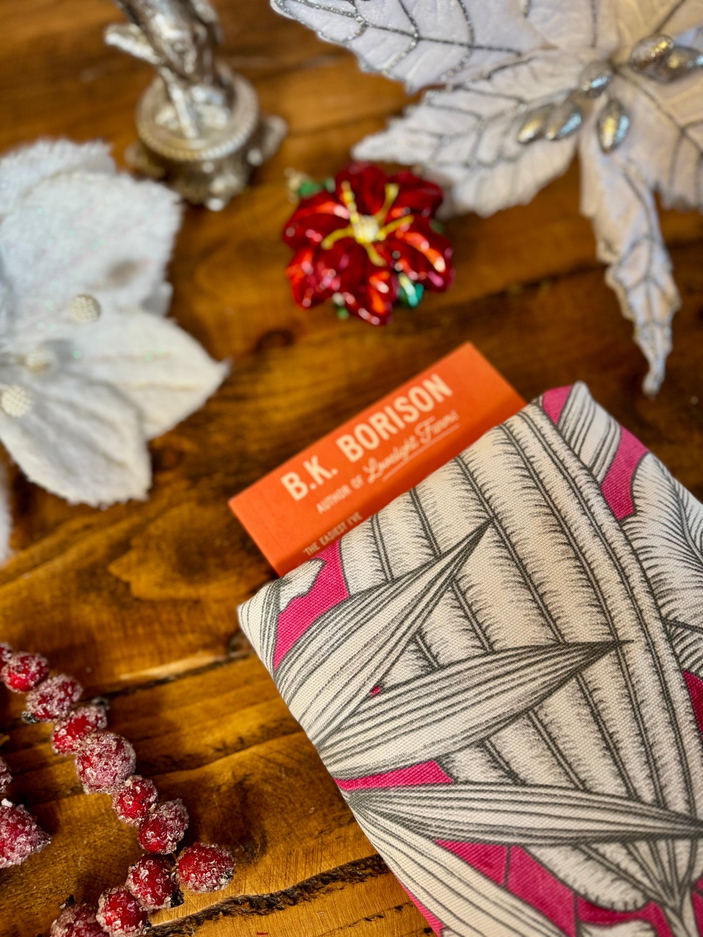 ‘Hot Pink Botanical’ book bed