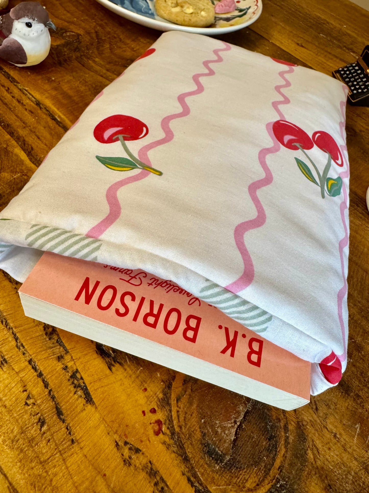 ‘Cherry Swirl’ book bed