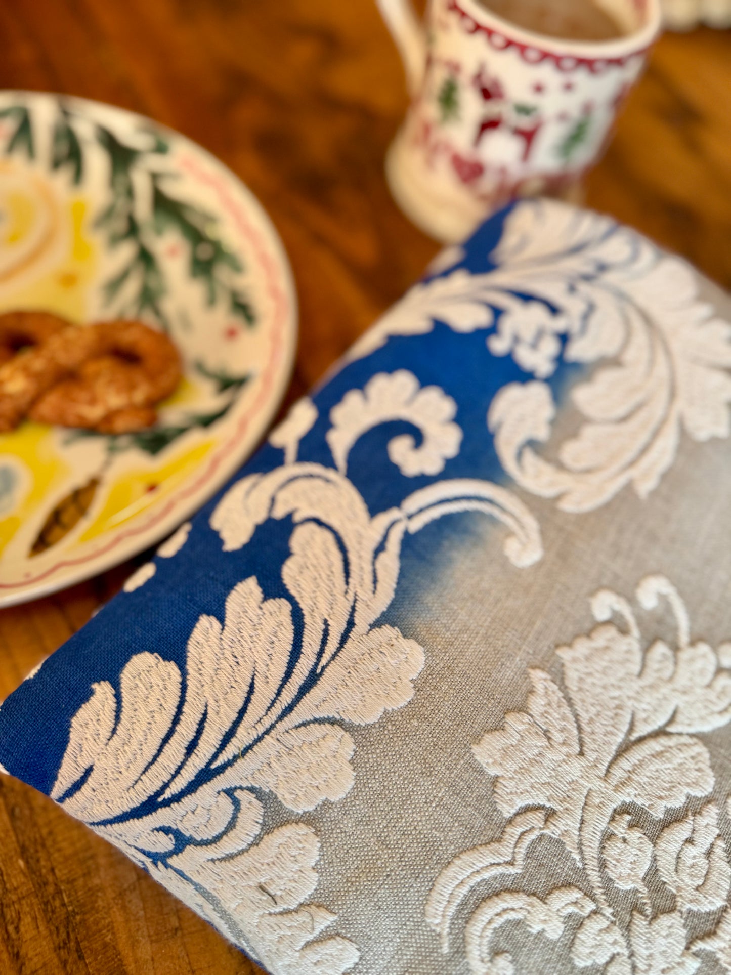 ‘Ombré’ book bed