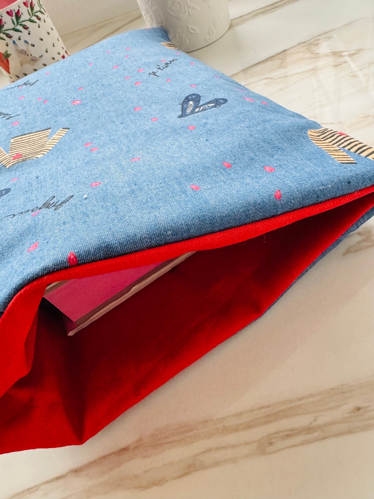 ‘Love’ large book bed