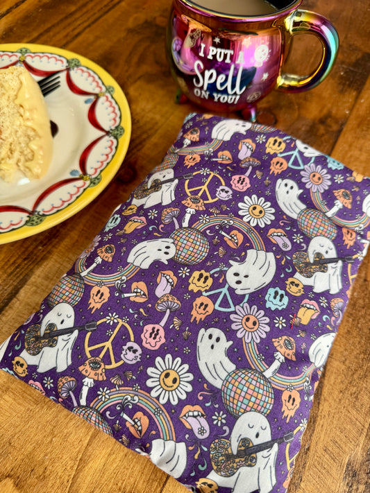 ‘Hippy Halloween Ghost Party’ kindle bed