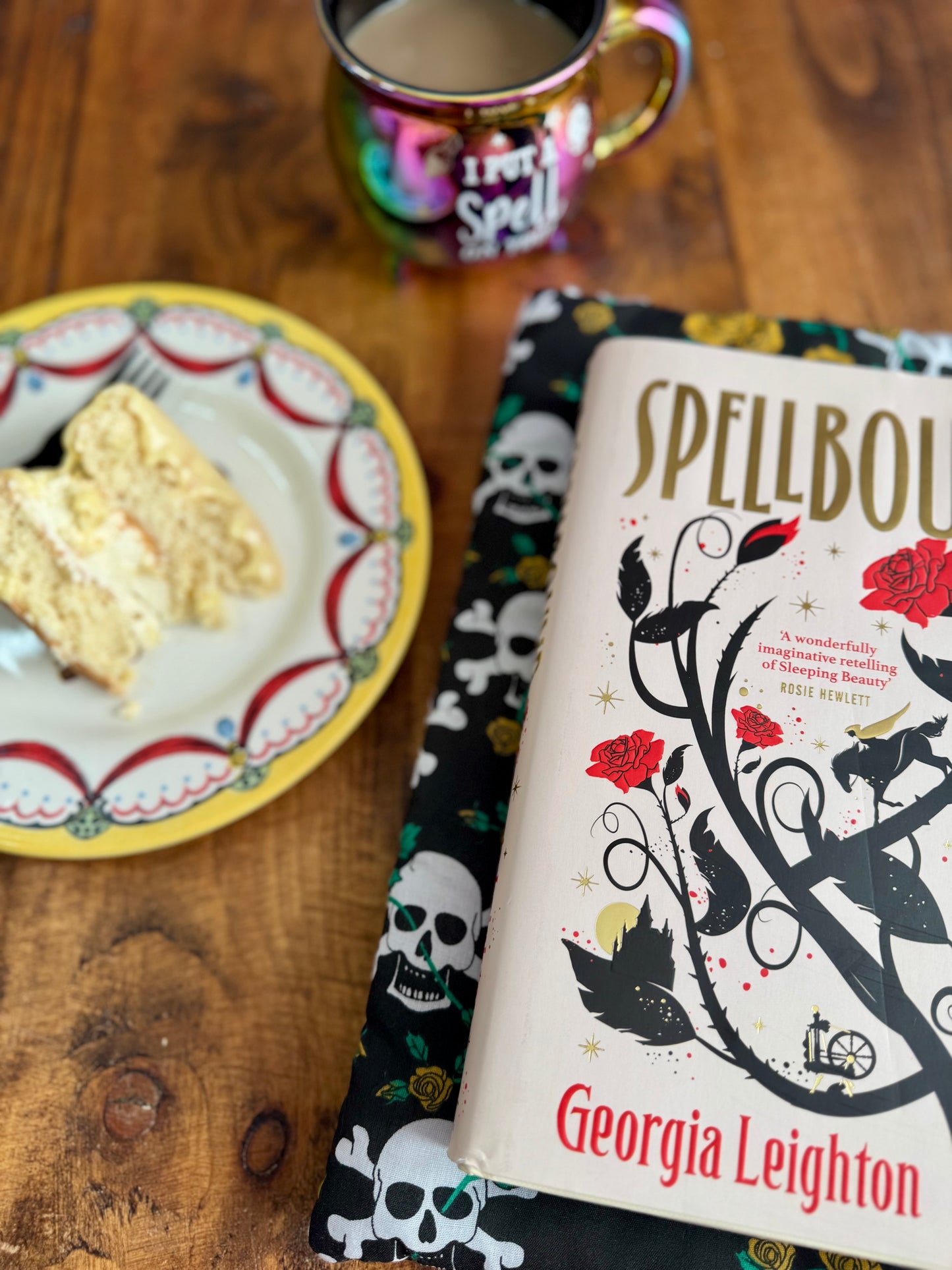 ‘Skull & Crossbones’ large book bed