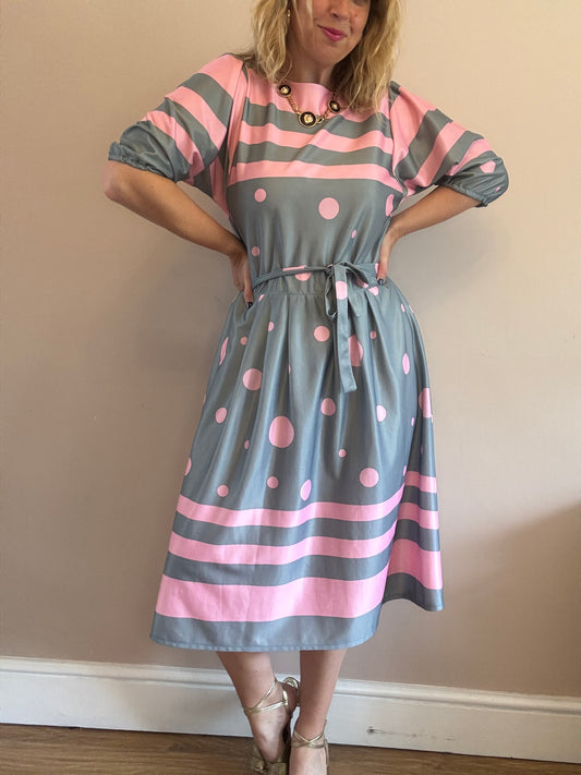 Vintage ‘pastel grey and pink’ dress