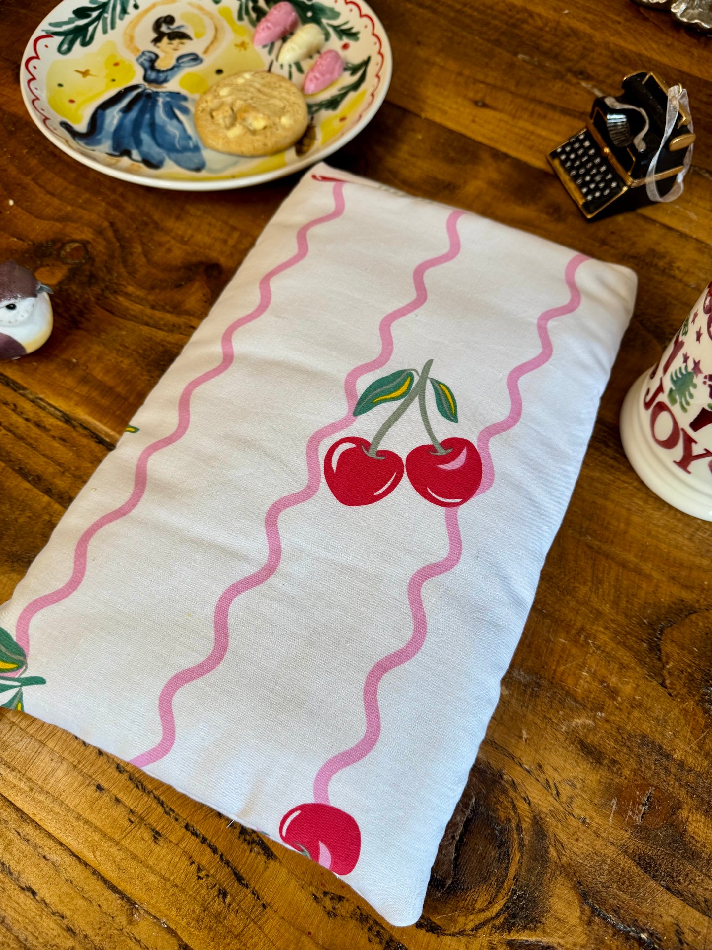 ‘Cherry Swirl’ book bed