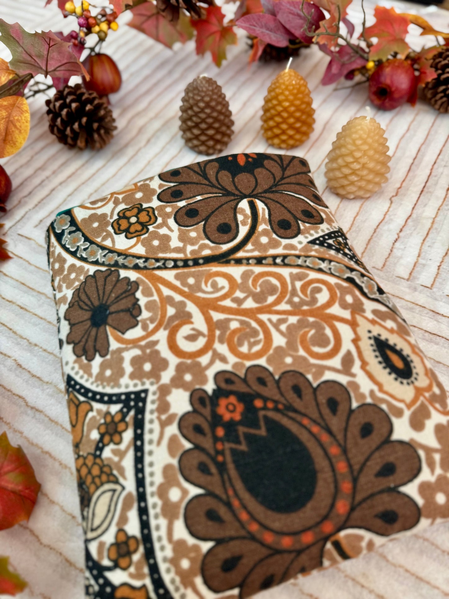 Vintage 1970s Sanderson ‘brown florals’ large book bed