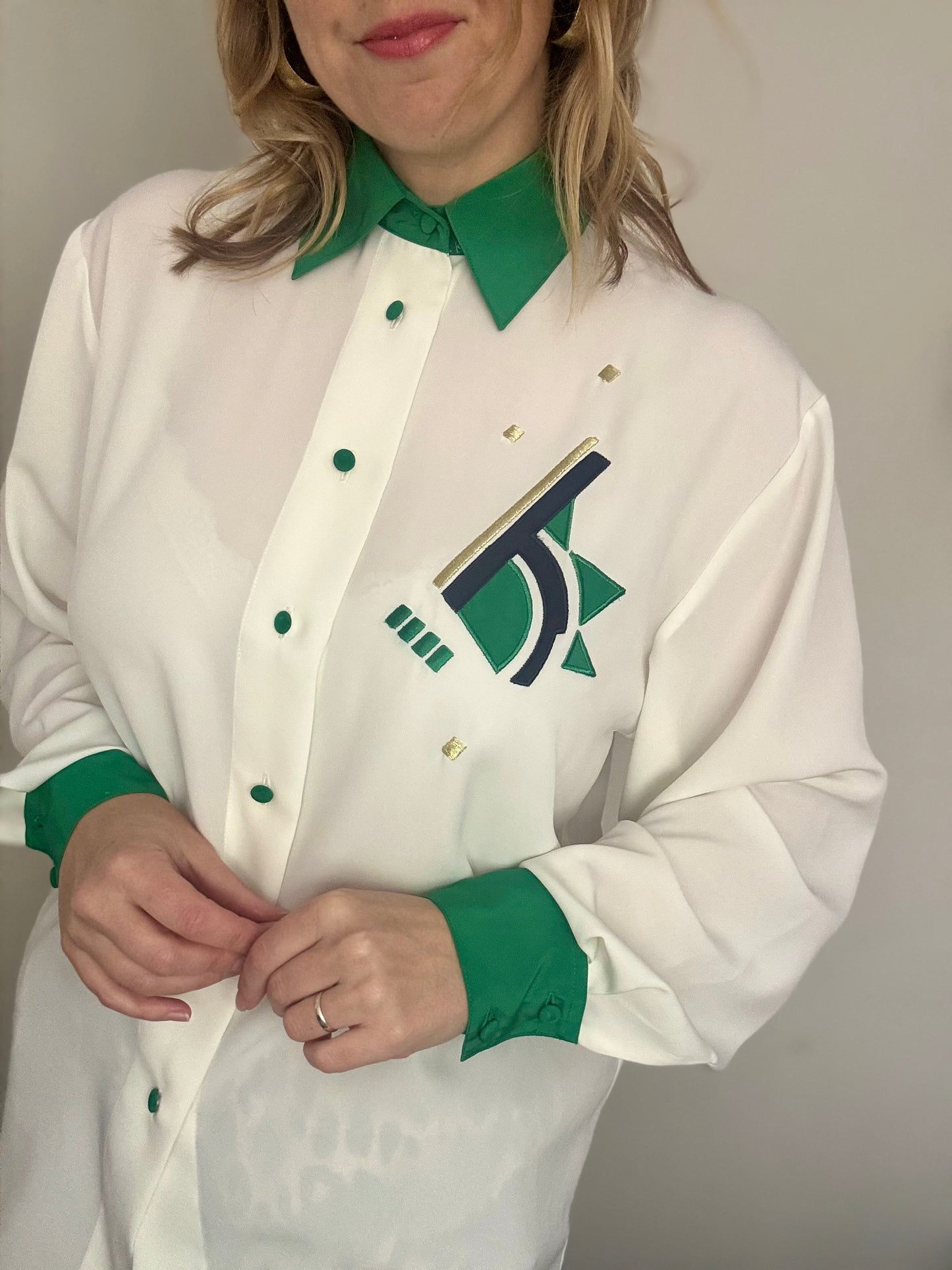 Vintage ‘Green collar & cuffs’ vintage blouse