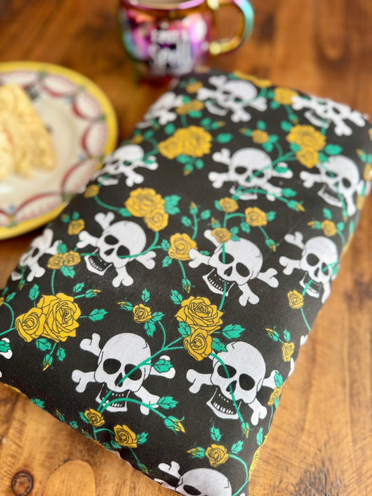 ‘Skull & Crossbones’ large book bed