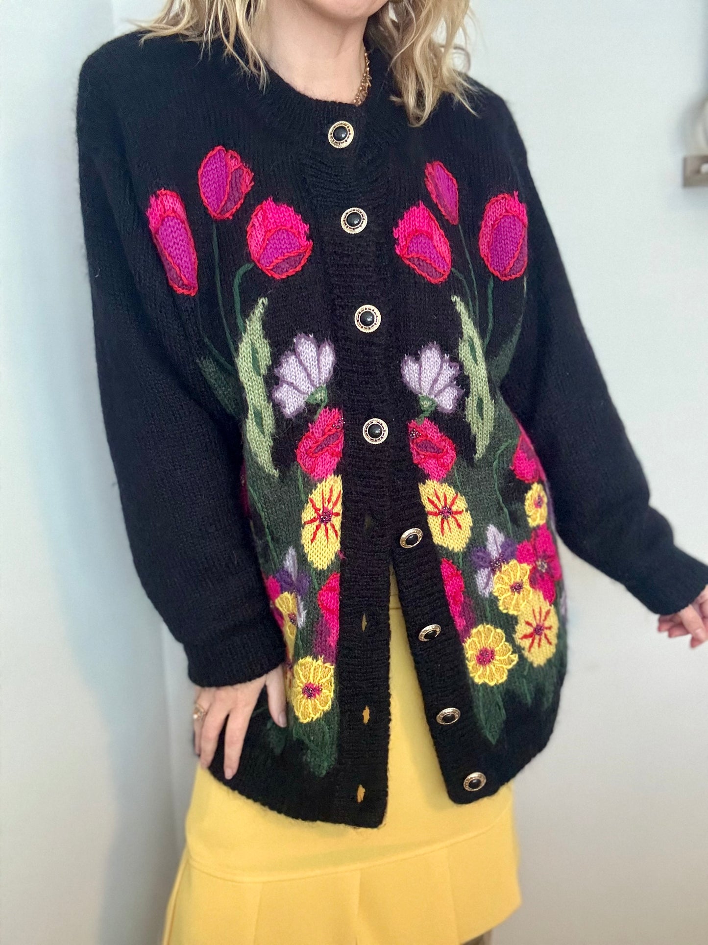 Vintage ‘flower power’ lined cardigan