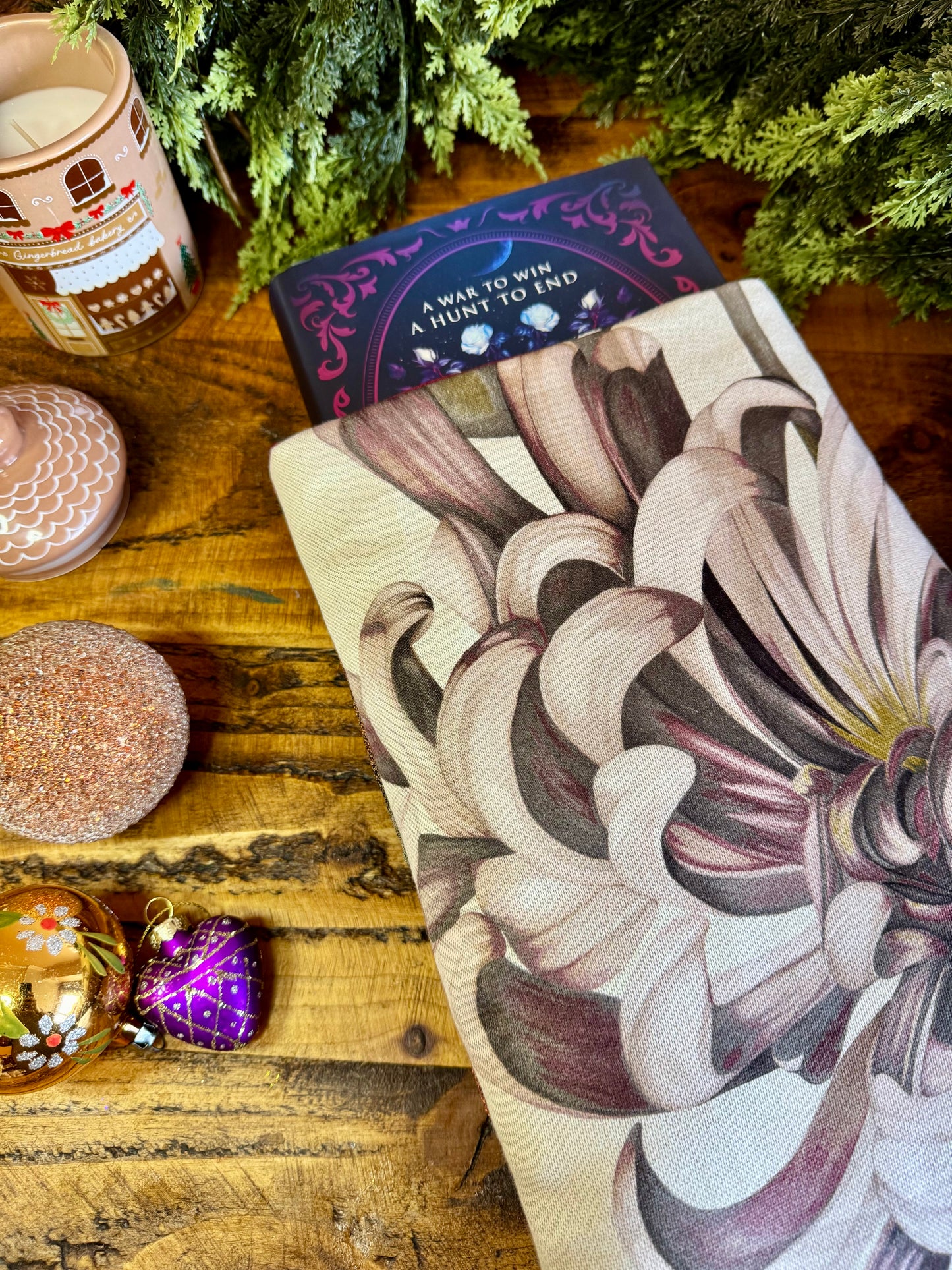 ‘Floral Sahara’ large book bed