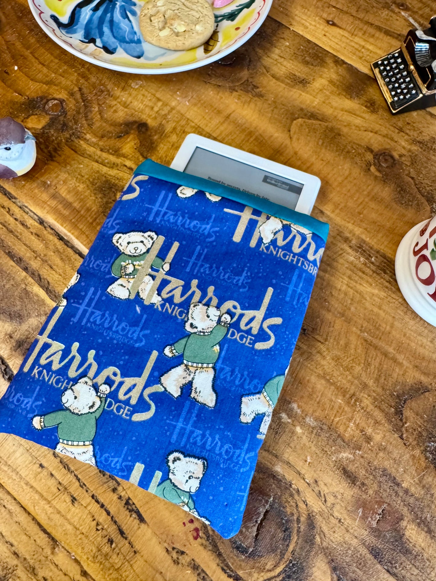 ‘Harrods’ kindle bed