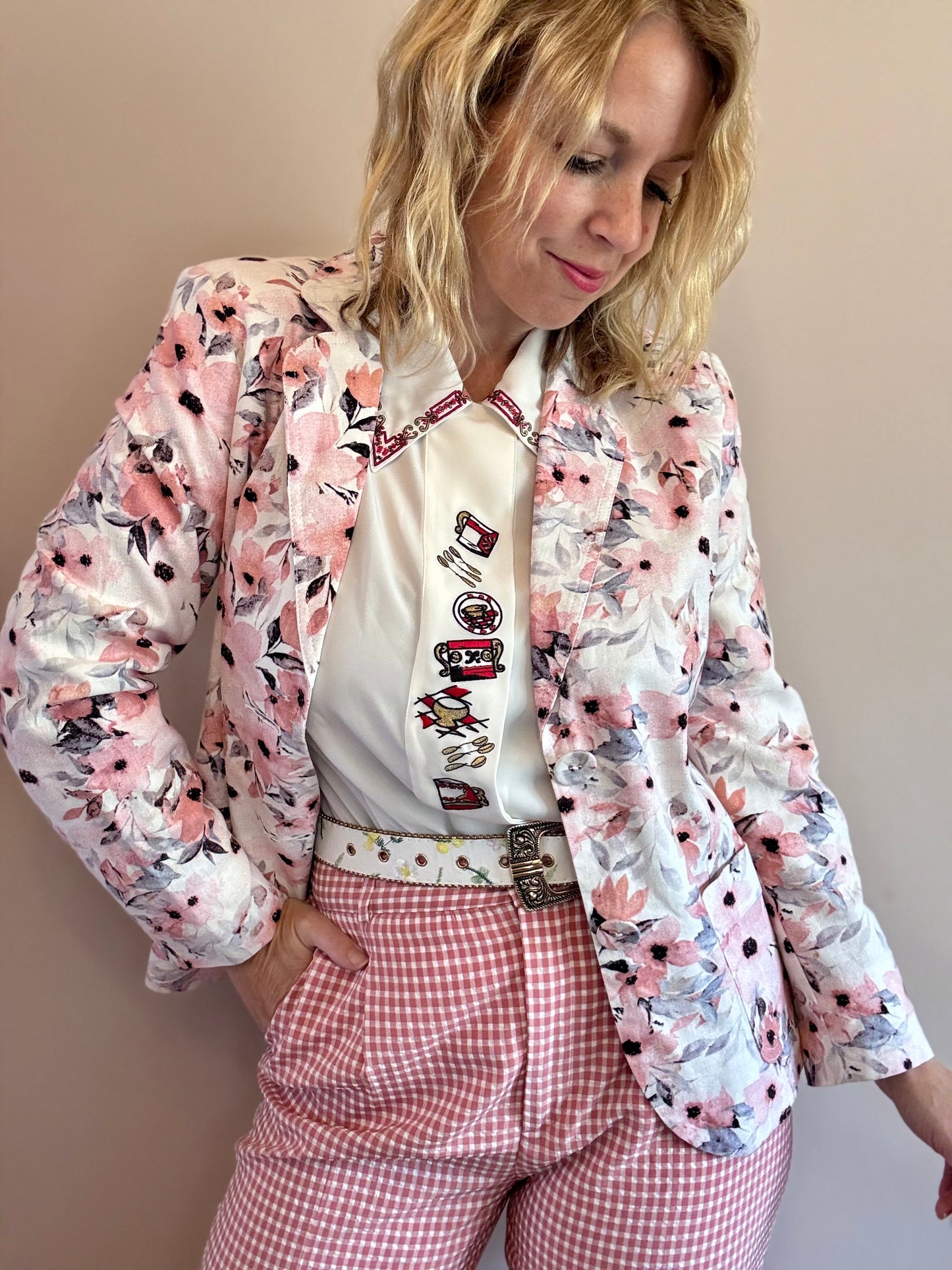 Pastel floral blazer