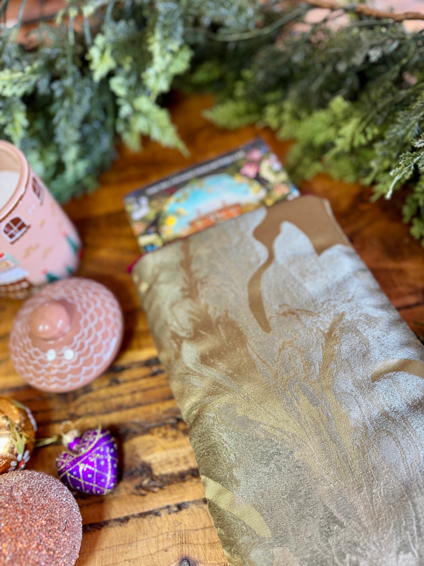 ‘Antique Bronze’ book bed