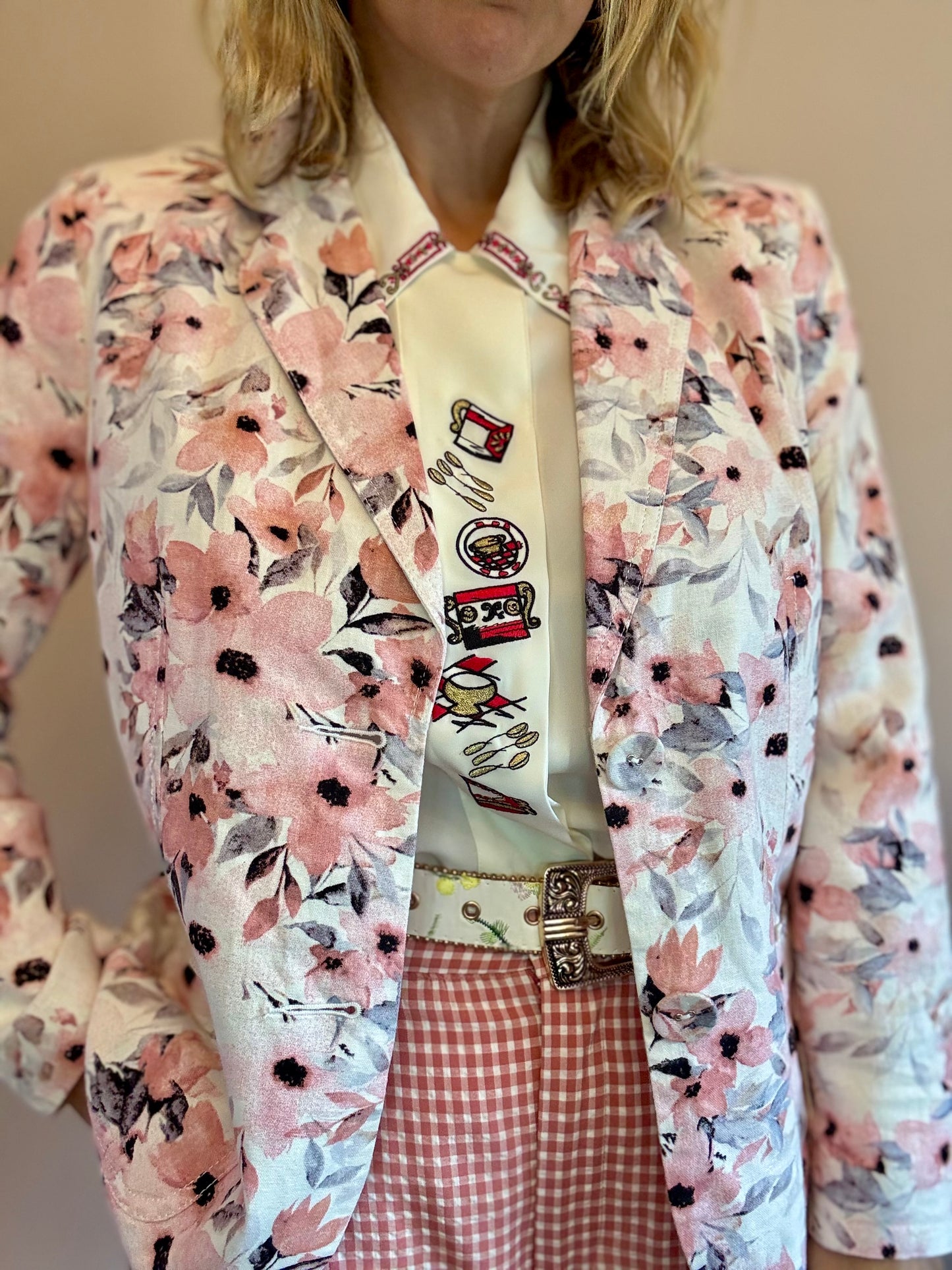 Pastel floral blazer