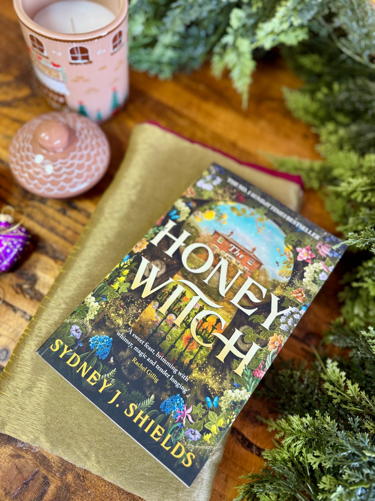 ‘Antique Bronze’ book bed