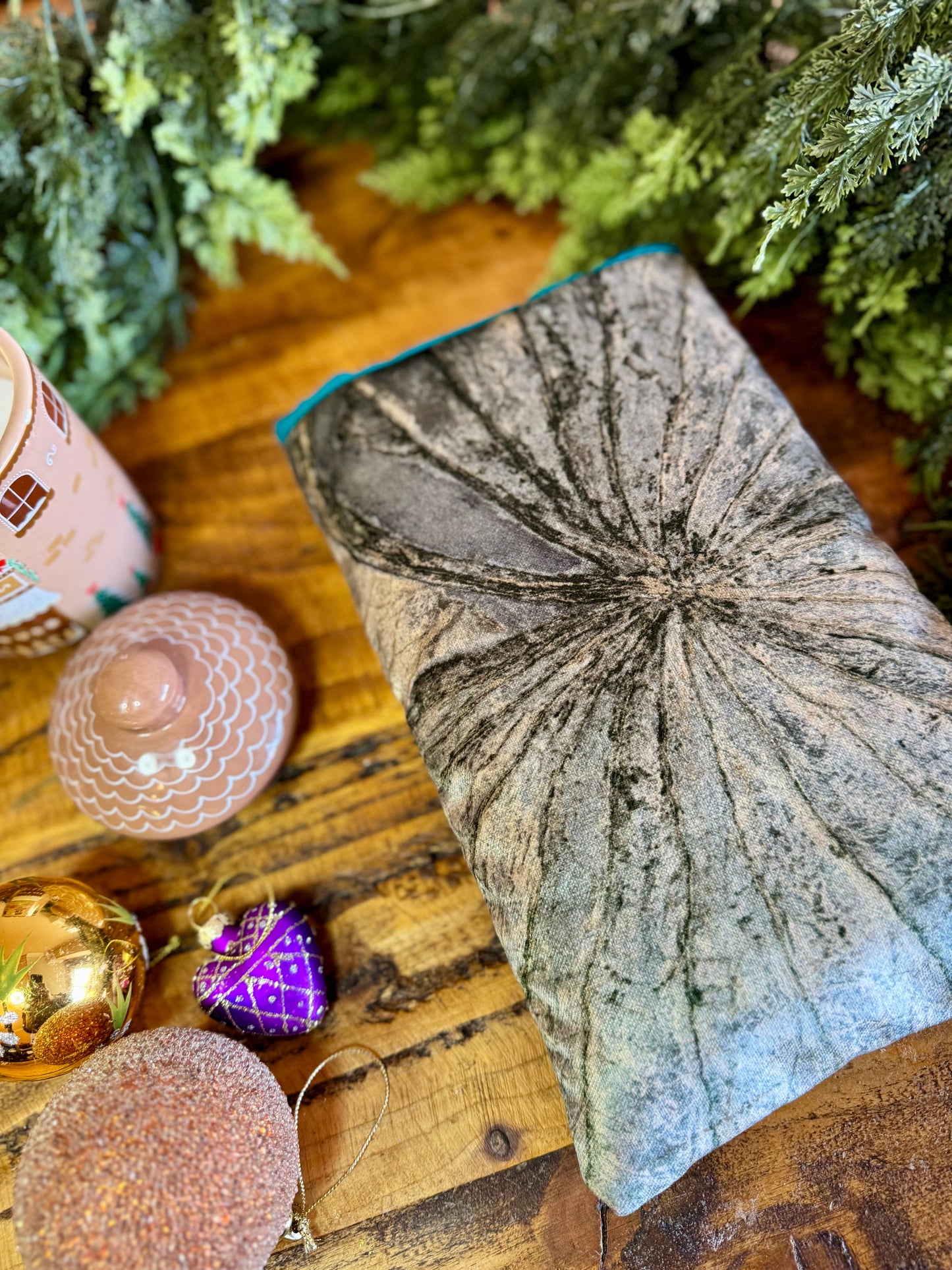 ‘Hollyhock’ embroidered & velvet book bed